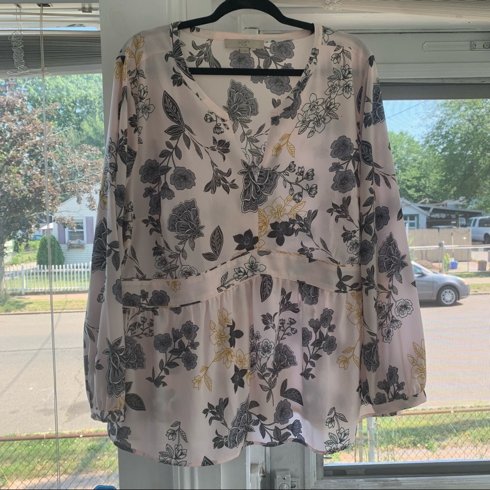 MAKE AN OFFER! LOFT PLUS Floral Blouse